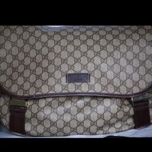 Men’s supreme canvas messenger GUCCI bag
